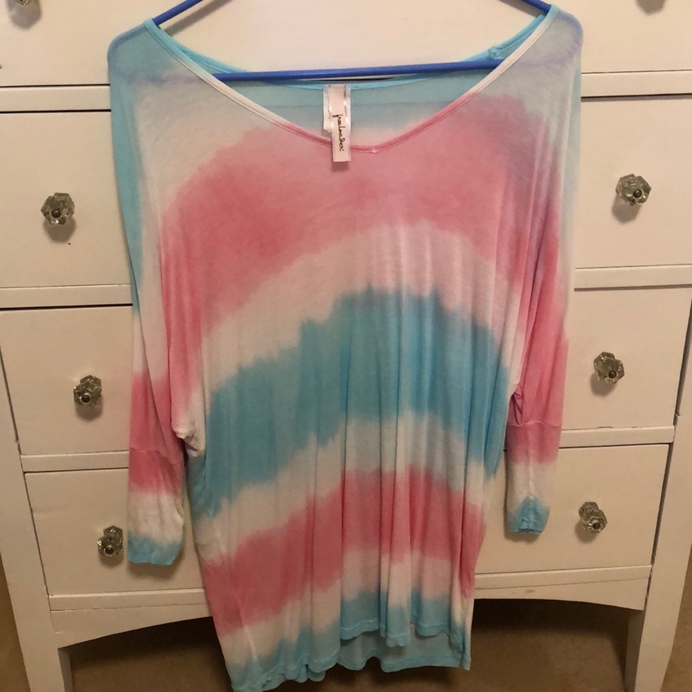 Red white and blue oversized shirt M